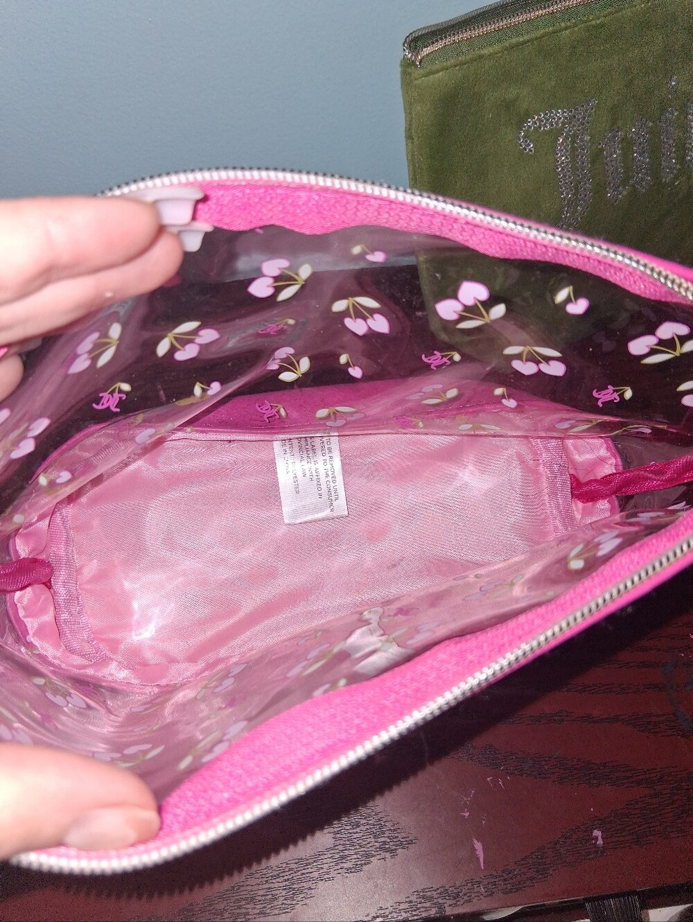 Juicy Couture Cherry Toiletries Bag Set - Picture 4 of 4